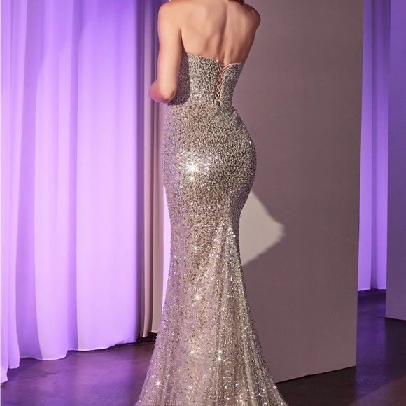 Ladivine CC385 gown - Picture 2 of 3